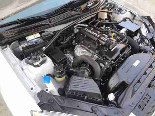 2011 Hyundai Genesis 2.0T Coupe Damaged Salvage RUNS!! Only 17K Miles Loaded!!!, US $6,900.00, image 7