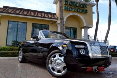 Brushed steel hood, teak decking, 21 chrome wheels, front/rear camera, loaded!