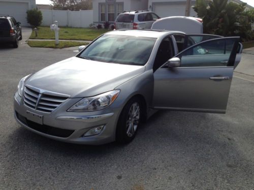 2012 Hyundai Genesis 5.0 R-Spec Sedan 4-Door 5.0L (8,000 miles) 429-HP, US $24,500.00, image 2