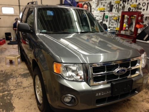 2012 ford escape xlt 4x4 with sync.