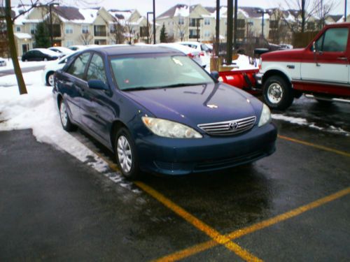 2005 toyota camry le sedan 4-door 2.4l