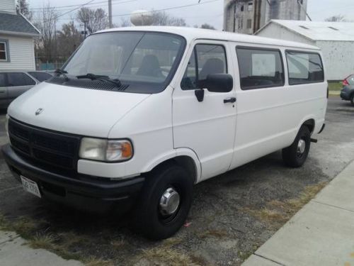 1996 dodge ram van b2500 passenger or cargo some rust new battery low miles