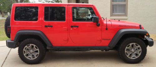 **2013 jeep wrangler unlimited rubicon **automatic  **like-new  **9k miles