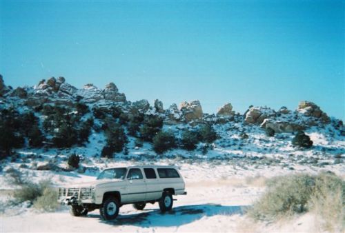 1984 chevy suburban 4x4