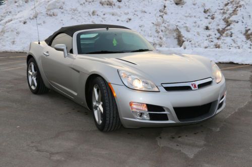 2007 saturn sky silver *tint* new tires* great sound system* runs great!