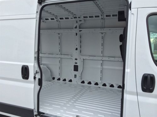 PROMASTER CARGO VAN 2500 2WD 3.6L AM/FM/CD/BT ParkSense Rear Park Assist System, image 14