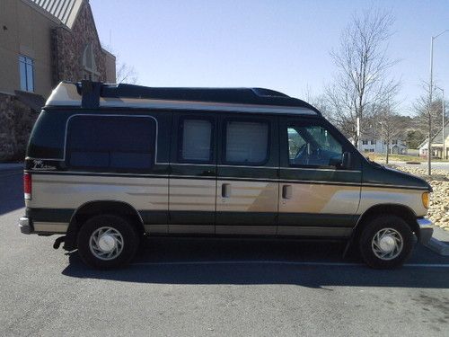 Ford 00 e-150 full size hightop conversion