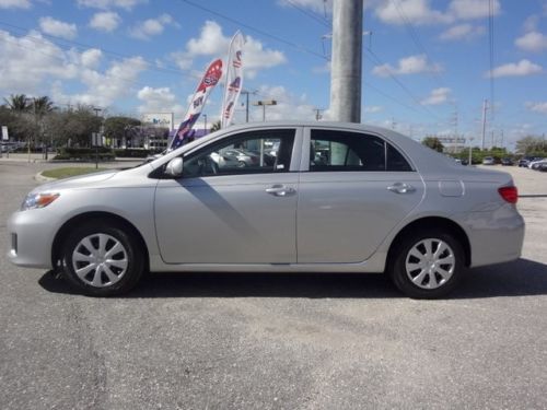 2013 toyota corolla le.
clean car clean carfax 1 owner warranty