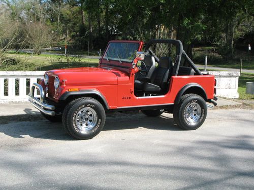 Red hot cj7 , 304v8, auto, hardtop/full doors, chrome pkg, rust free, new paint