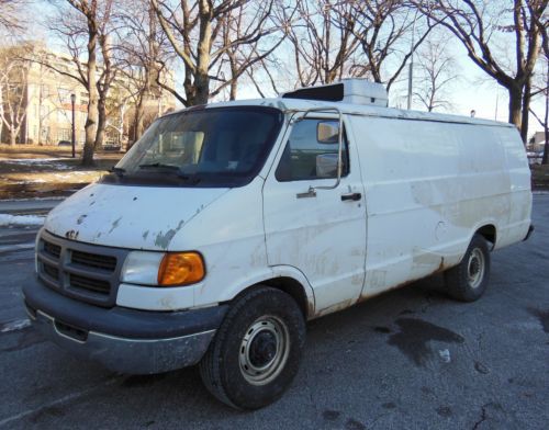 2003 dodge b3500 van refrigerator truck full insulation cheapest one around!