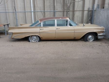 1959 pontiac catalina base 4 door v-8 sitting in colorado parts or restore