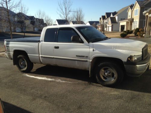 2001 dodge ram 1500, rebuilt trans w/warranty, 5.9 gas motor, 2wd