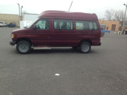 Van  wheelchair handicap ford e 350 low miles side entry braun power ramp