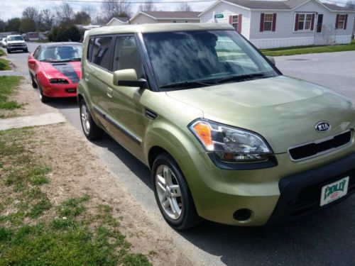 2010 kia soul sport hatchback 4-door 2.0l