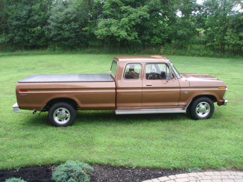 1975 Ford F-250 Custom Supercab 40,000 orig mi, 100% rust free, 100% orig paint, image 4