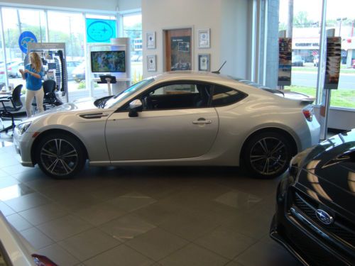New 2013 subaru brz limited coupe 2-door 2.0l automatic 0% finance