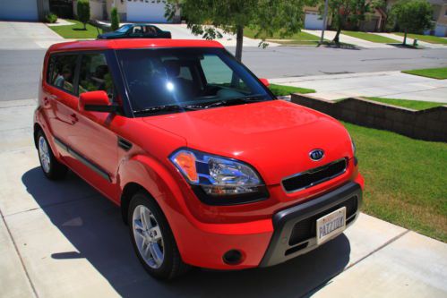 2011 kia soul plus hatchback 4-door 2.0l