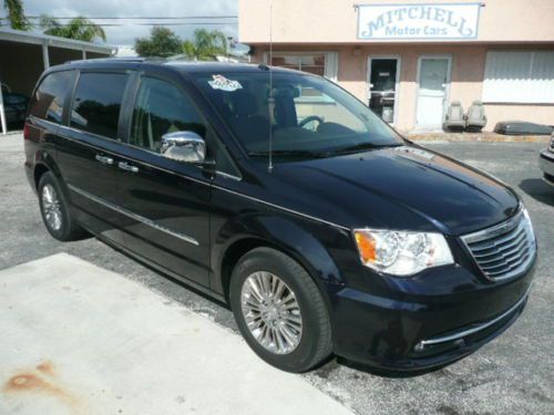 2011 Chrysler Town and Country Limited Stow and Go 1 Owner Clean Car Fax, US $25,000.00, image 3