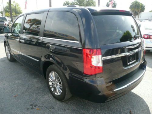 2011 Chrysler Town and Country Limited Stow and Go 1 Owner Clean Car Fax, US $25,000.00, image 5
