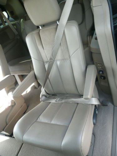 2011 Chrysler Town and Country Limited Stow and Go 1 Owner Clean Car Fax, US $25,000.00, image 15