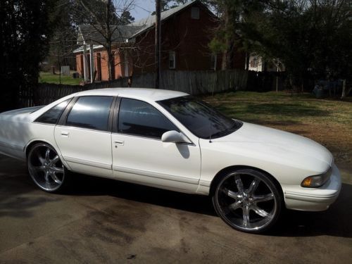 White chevy caprice 5.7l v8