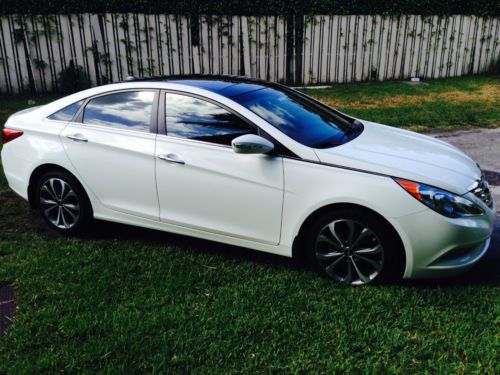 2013 HYUNDAI SONATA  2.0 LIMITED TURBO LOW MILES/ NO RESERVE!!!, image 2