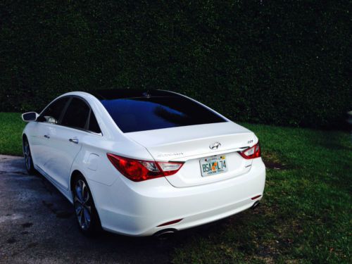 2013 HYUNDAI SONATA  2.0 LIMITED TURBO LOW MILES/ NO RESERVE!!!, image 3