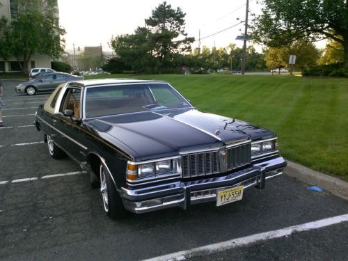 1979 Pontiac Bonneville Brougham Coupe 2-Door 4.9L, image 4