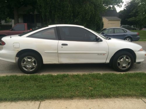 1998 chevrolet cavalier rs coupe 2-door 2.2l