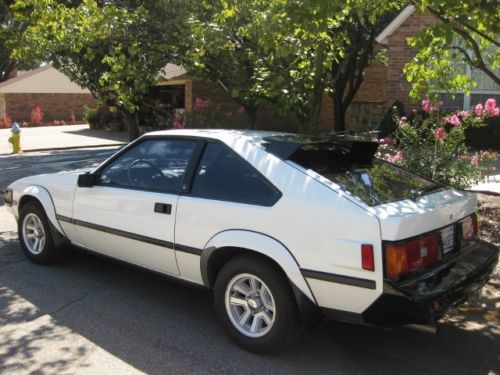 1983 toyota celica supra hatchback 2-door 2.8l