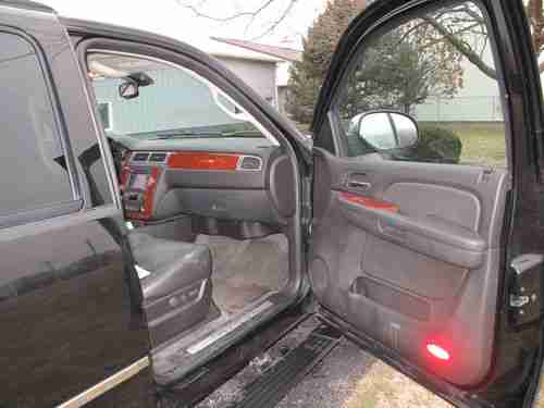 2009 Chevrolet Suburban 1500 LTZ Sport Utility 4-Door 5.3L, US $24,000.00, image 6