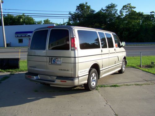 2002 chevrolet stealth ss luxury van (express base)