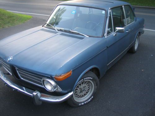 1972 bmw 2002tii round tail light coupe with sunroof