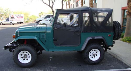 TOYOTA LAND CRUISER FJ40 CHEVY V8 - 1976 WITH DISC BRAKES, image 2