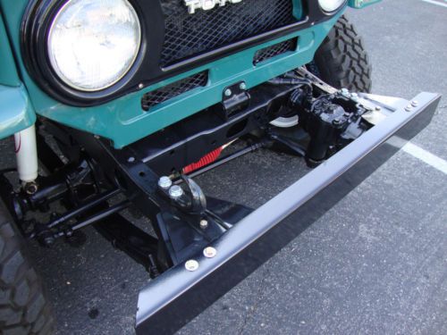 TOYOTA LAND CRUISER FJ40 CHEVY V8 - 1976 WITH DISC BRAKES, image 7