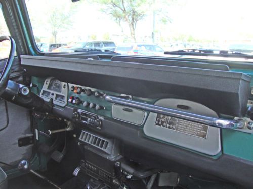 TOYOTA LAND CRUISER FJ40 CHEVY V8 - 1976 WITH DISC BRAKES, image 13