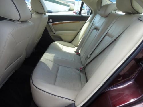 2011 lincoln mkz base