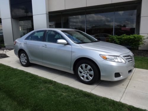 2011 toyota camry le