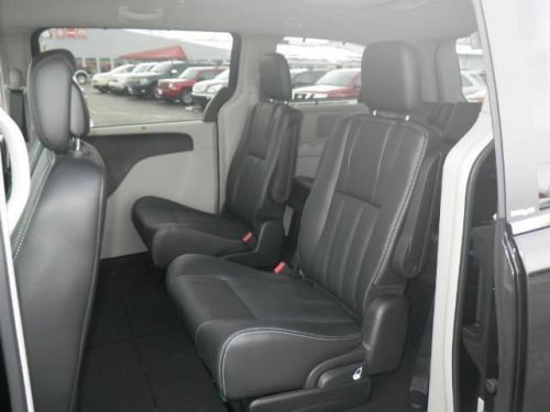 2014 chrysler town & country touring-l