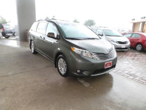 2013 toyota sienna limited