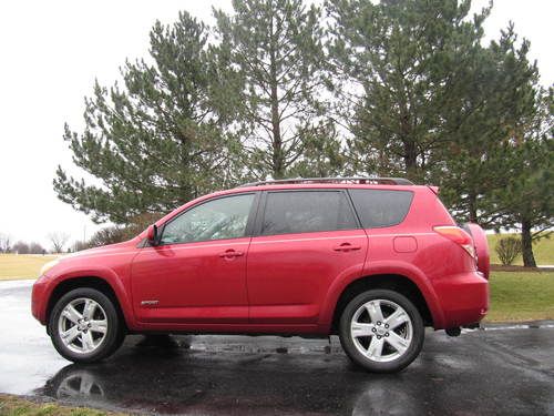 * 2006 toyota  rav4 suv sport utility  all power/auto/ 4wd-stylish red*nice!