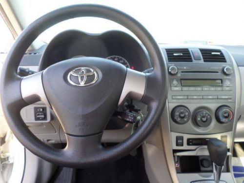 2011 toyota corolla le