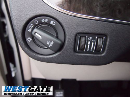 2014 chrysler town & country touring