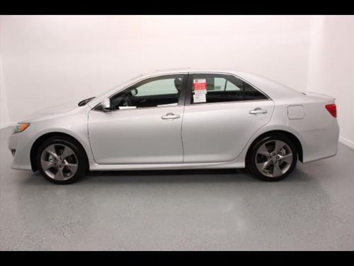 2014 toyota camry se sport