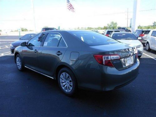 2014 Toyota Camry LE, US $24,070.00, image 2