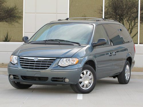 2005 chrysler town country limited 3.8l | v6 | dvd | navigation | no reserve !!!