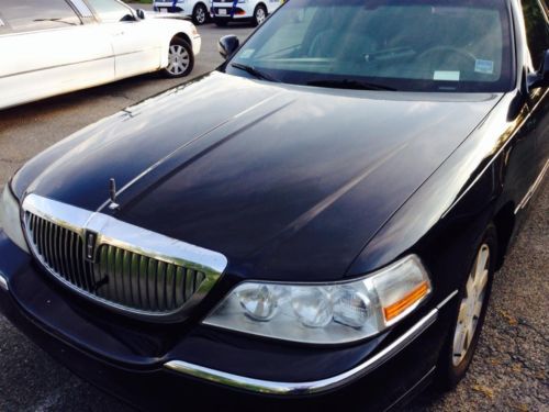 2005 lincoln town car executive l sedan 4-door 4.6l