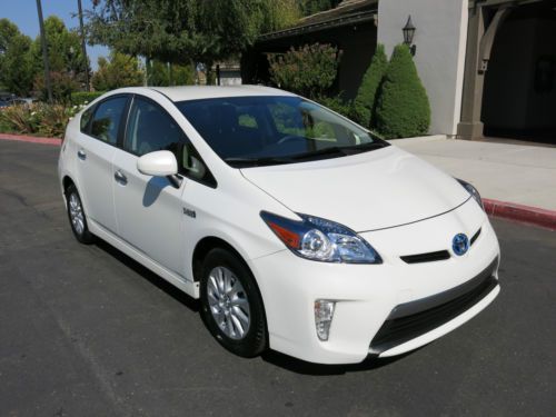 2012 toyota prius plug in hybrid pearl white low miles hov/carpool stickers wow!