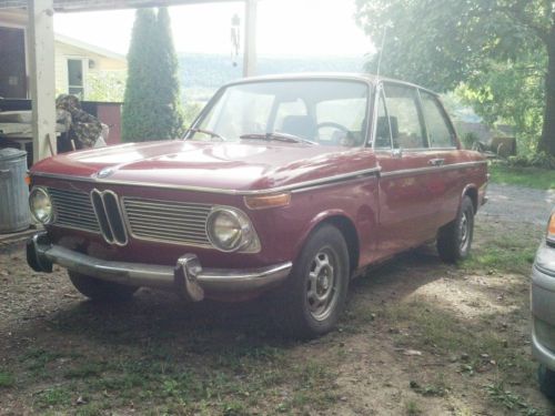 1969 bmw 2002 base sedan 2-door 2.0l