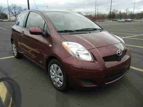 2010 Toyota Yaris Auto 25k Air Warranty, image 2
